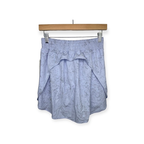 Lululemon Hotty Hot HR Skirt long
Gravel Dust Pastel Blue Multi Pastel
Blue - Picture 2 of 8